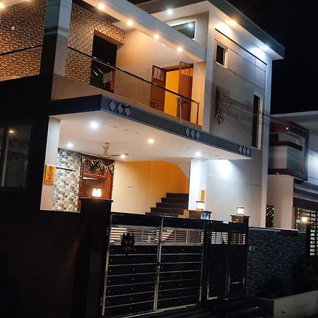 Jo'S Homestay Tiruvannāmalai Exterior foto